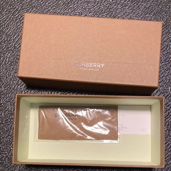 Burberry Tan Box Burberry | Shoes | Burberry Tan Boxes | Poshmark main image 4
